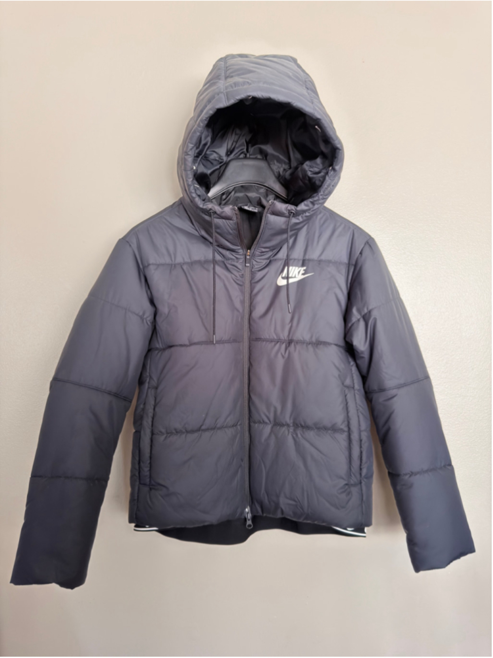Women’s Nike Sportswear Synthetic Fill Hooded Puffer Jacket Black Medium